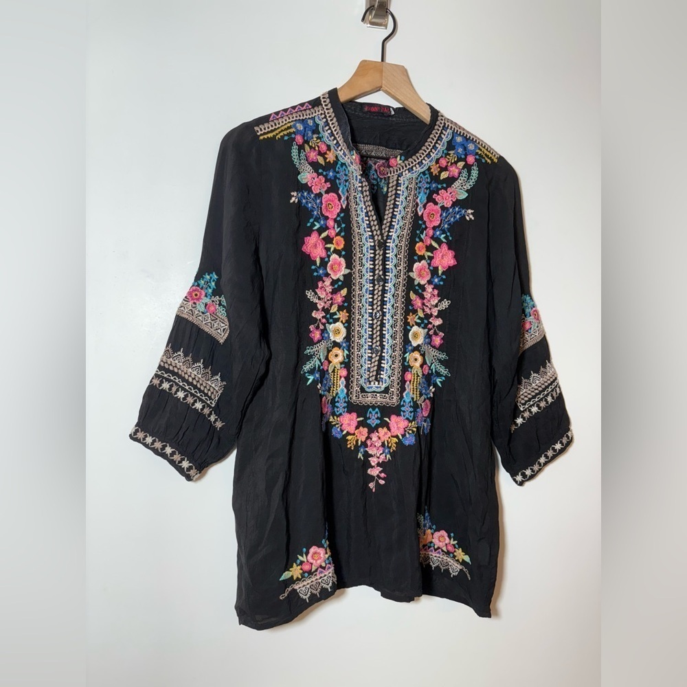 JOHNNY WAS "SARABETH" Embroidered 3/4 Sleeve In Blacke Tunic Top - Picture 5 of 13